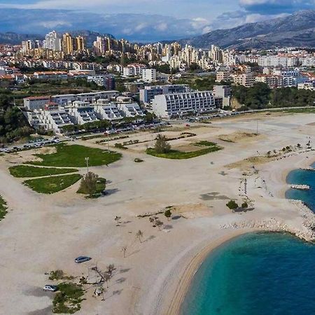 Camino Split - Apartment Near Mall Of Split Bagian luar foto
