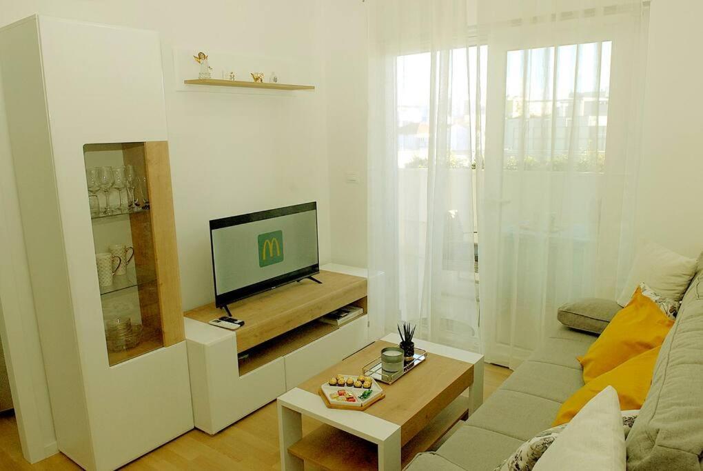 Camino Split - Apartment Near Mall Of Split Bagian luar foto